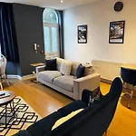 Spacious 3 Bed, Parking, Long Welcome, Relocators, Families, Contractors
