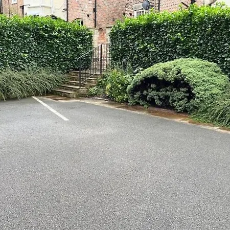 公寓 Spacious 3 Bed Parking, Long , Relocators *