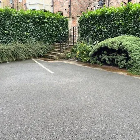 Spacious 3 Bed, Parking, Long Welcome, Relocators, Families, Contractors Knaresborough