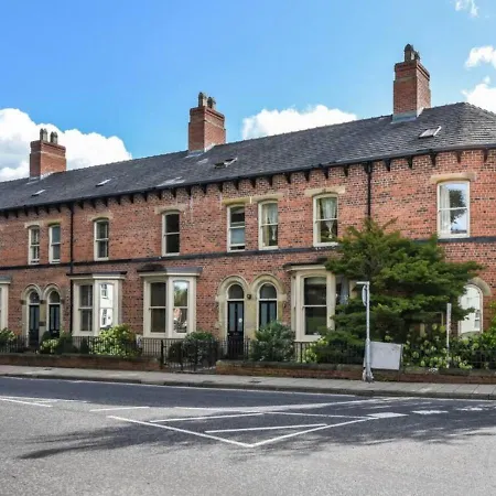 Spacious 3 Bed, Parking, Long Welcome, Relocators, Families, Contractors Knaresborough