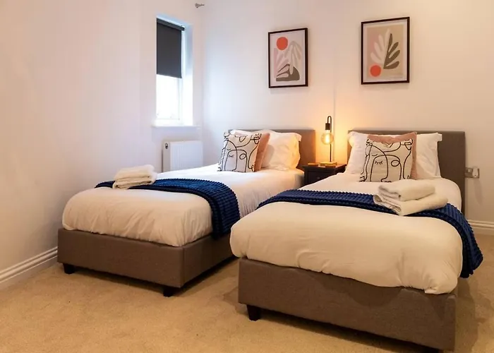 Spacious 3 Bed Parking, Long , Relocators Appartement Knaresborough