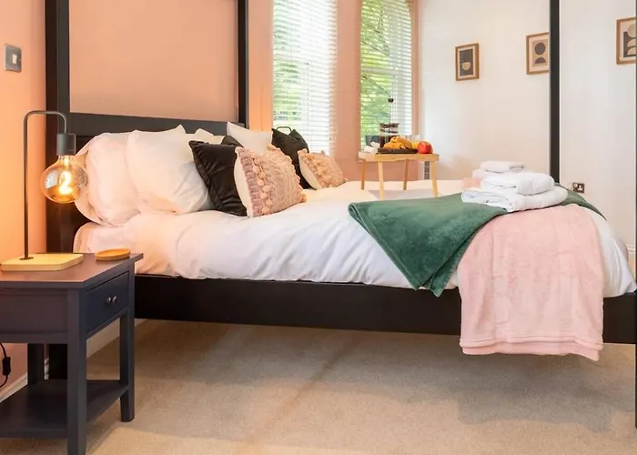 Appartement Spacious 3 Bed Parking, Long , Relocators